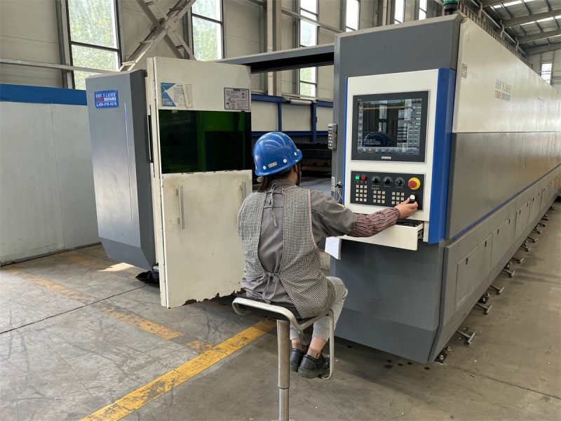 2.Semi Trailer Digital Control Production Line of Main Beam